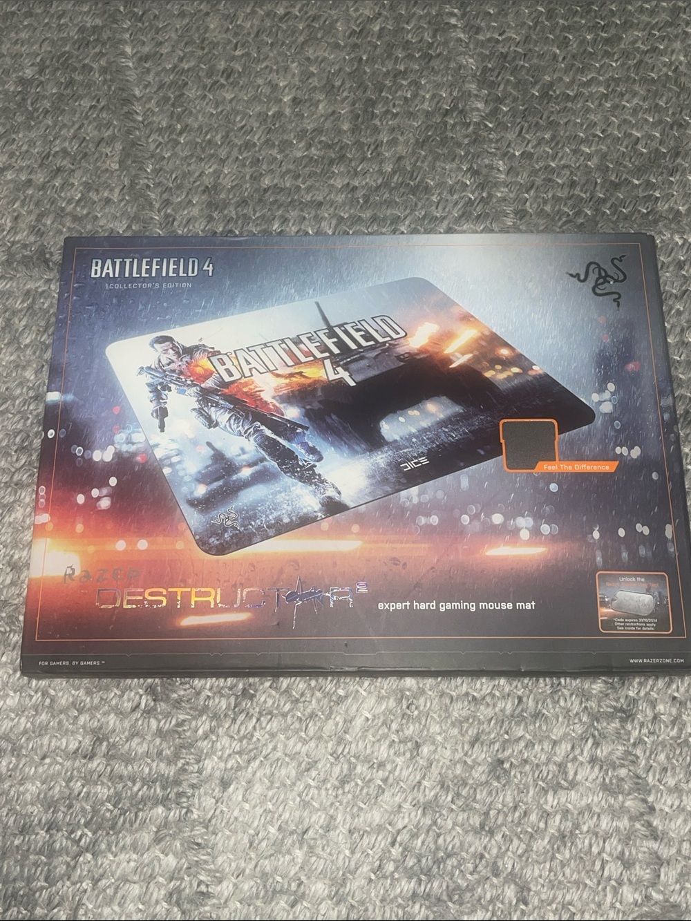 Razer Battlefield 4 Destructifier Mouse Mat - Black, Orange, Blue